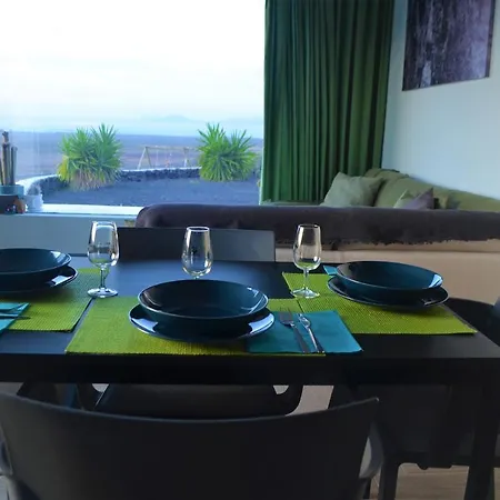 El Refugio Apartment *